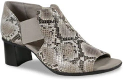 Munro Sable -Fashion Shoe Shop munro womens sable nude snake print m455540 09806.1598628555