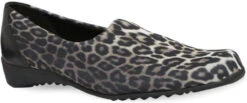 Munro Traveler -Fashion Shoe Shop munro womens traveler leopard stretch fabric m741607 82335.1604688847