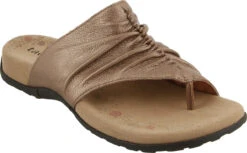 Taos Gift 2 12 Taos Gift 2 -Fashion Shoe Shop taos womens gift 2 cocoa metallic gt2 12045 comt 69350.1593189301